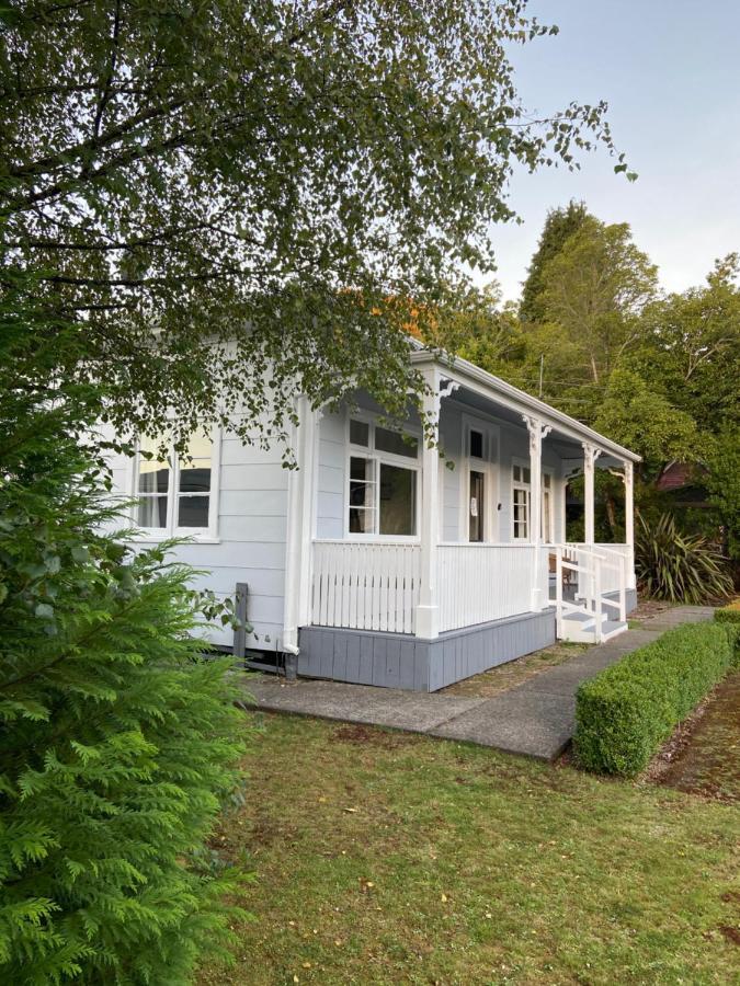 Alfresco Eatery And Historic Villas Reefton Exterior photo